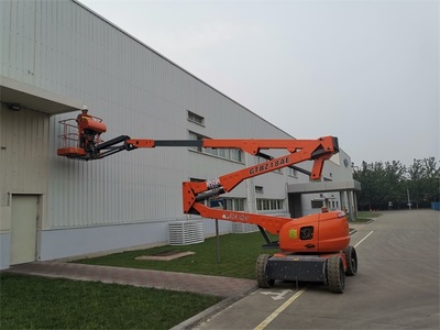 天津鼎冠机械设备租赁中心 专业曲臂车租赁，助力工程建设高效推进